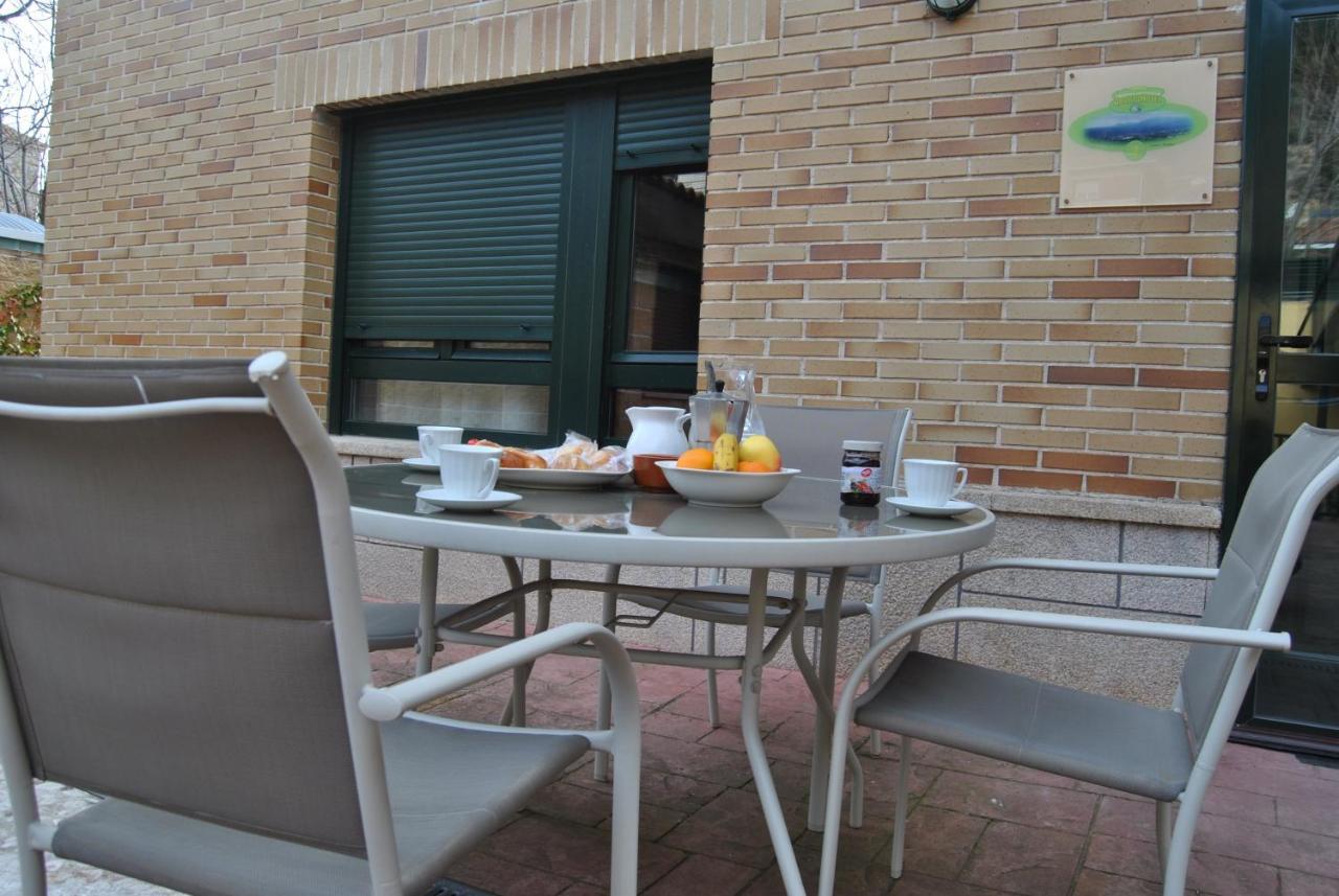 Apartahotel Rural Collarubio Luxury Collado Mediano Exterior photo